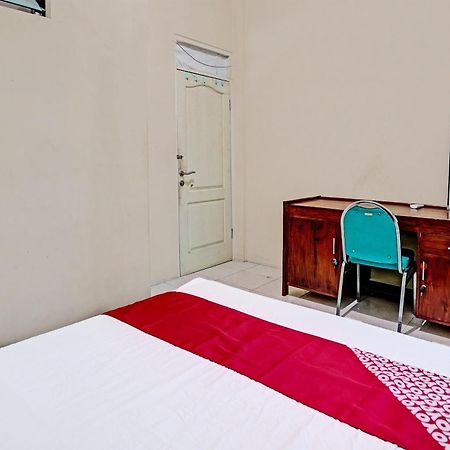Oyo 91572 Kost Esklusif Barokah Hotell Pasuruan Exteriör bild