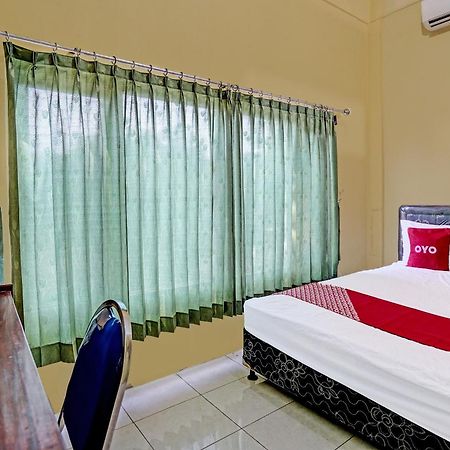 Oyo 91572 Kost Esklusif Barokah Hotell Pasuruan Exteriör bild