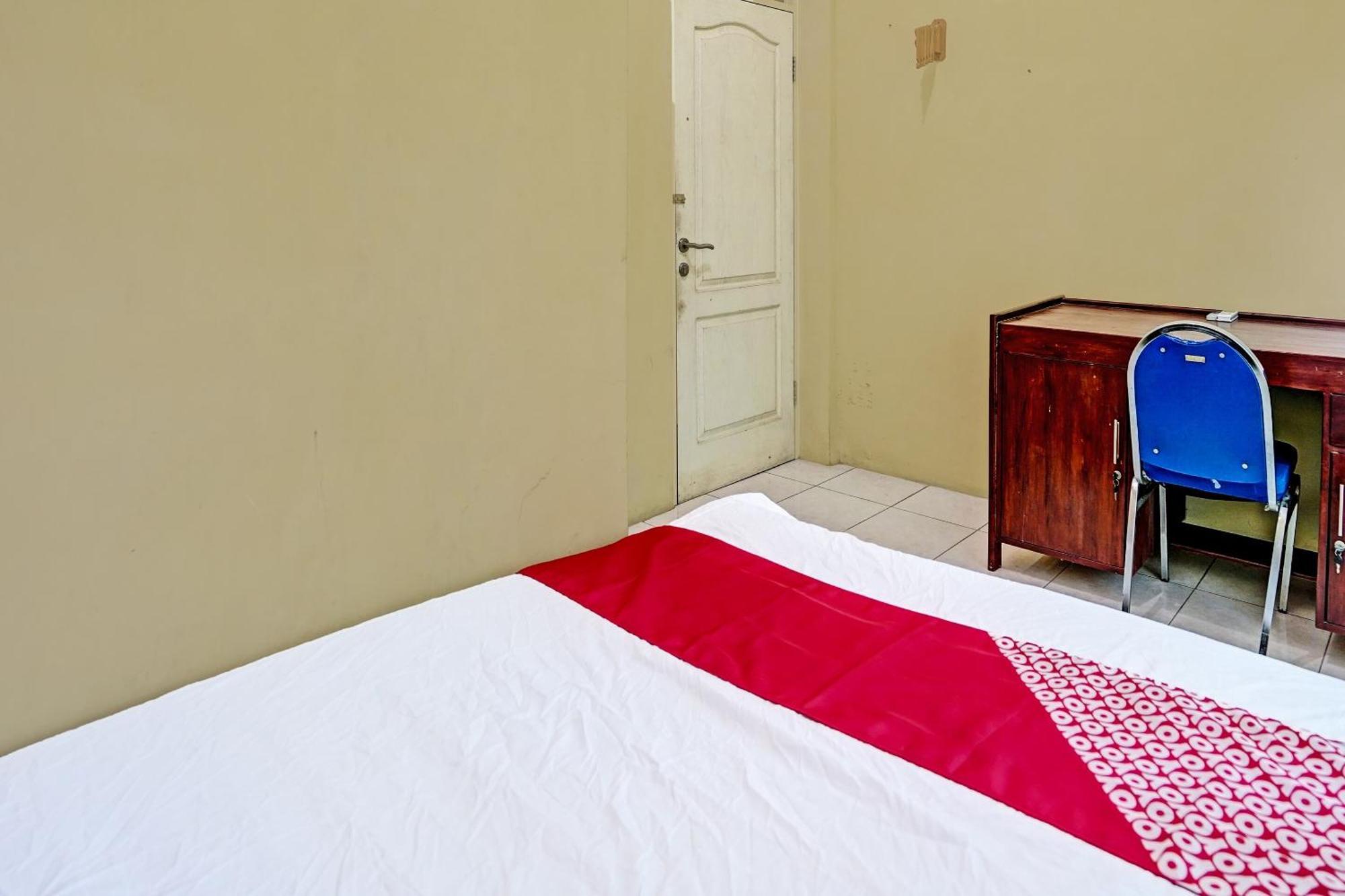 Oyo 91572 Kost Esklusif Barokah Hotell Pasuruan Exteriör bild